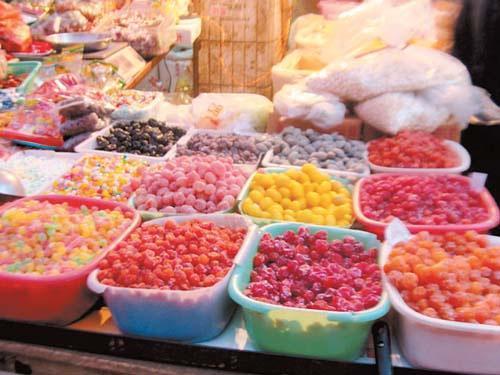 我在網(wǎng)上開了店賣預(yù)包裝散裝食品的,要辦理營業(yè)執(zhí)照和食品經(jīng).